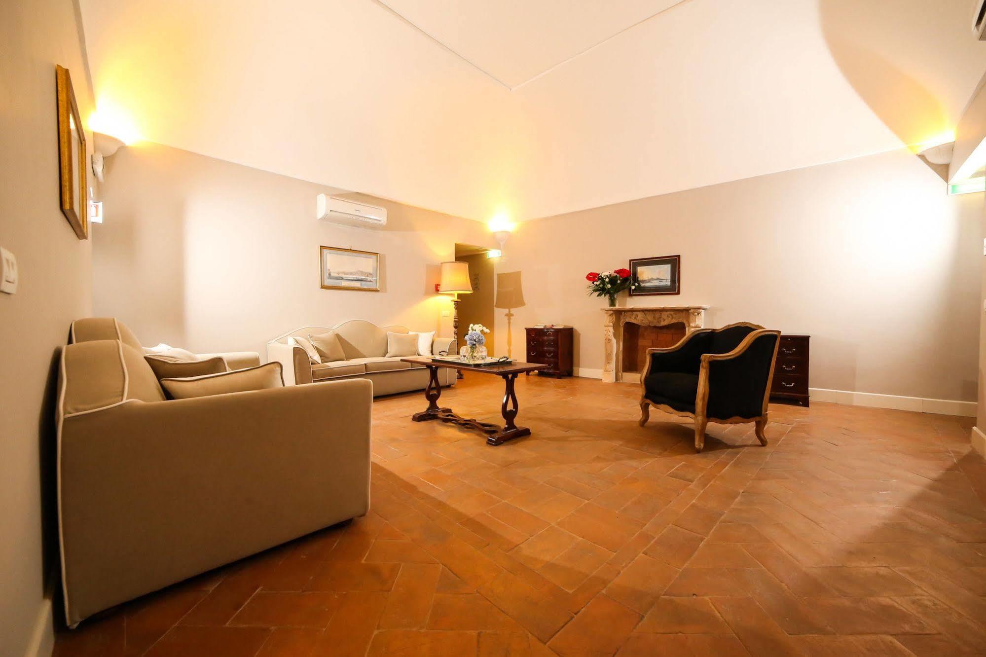 Palazzo Riario Sforza Hotel Naples